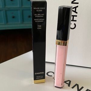 Chanel Rouge Coco Gloss